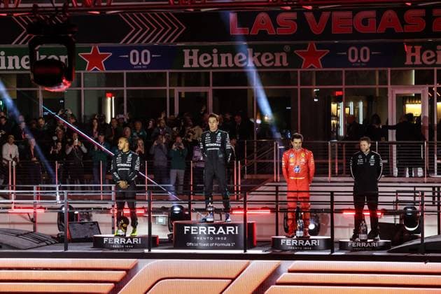 Formula 1 2024: Formula 1 Las Vegas Grand Prix NOV 23. November 23, 2024: The winning drivers stand on the podium at the conclusion of the Formula One Heineken Silver Las Vegas Grand Prix 2024 on the Las Vegas Street Circuit in Las Vegas, NV. Christopher Trim CSM. (Credit Image: Â Christopher Trim Cal Media) Las Vegas Nevada United States of America EDITORIAL USE ONLY Copyright: xx ZUMA-20241123_zma_c04_880.jpg ChristopherxTrimx csmphotothree324843