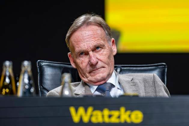 24 11 24, General Meeting of Borussia Dortmund on 24 11 24 in the Westfalenhallen Dortmund Managing Director Hans Joachim Watzke sits in his seat Copyright: xInderlied Kirchner-Mediax