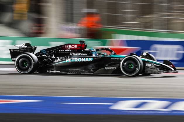 November 23, 2024: Mercedes-AMG Petronas F1 Team driver George Russell (63) on the track during the Formula One Heineken Silver Las Vegas Grand Prix 2024 on the Las Vegas Street Circuit in Las Vegas, NV. CSM. Las Vegas United States of America - ZUMAc04_ 20241123_zma_c04_900 Copyright: xChristopherxTrimx