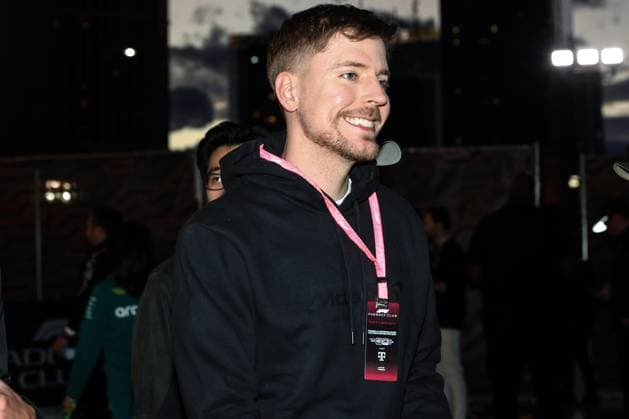 Formula 1 2024: Formula 1 Las Vegas Grand Prix NOV 23. November 23, 2024: Mr. Beast, aka Jimmy Donaldson attends the Formula One Heineken Silver Las Vegas Grand Prix 2024 on the Las Vegas Street Circuit in Las Vegas, NV. Christopher Trim CSM. (Credit Image: Â Christopher Trim Cal Media) Las Vegas Nevada United States of America EDITORIAL USE ONLY Copyright: xx ZUMA-20241123_zma_c04_923.jpg ChristopherxTrimx csmphotothree324867