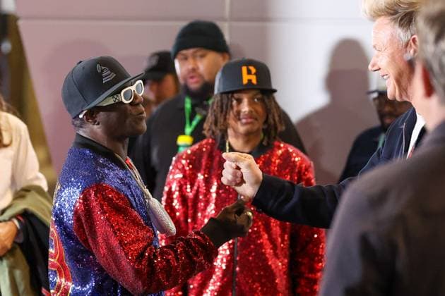 American rapper, Flavor Flav and British restaurateur and chef, Gordon Ramsay, Las Vegas Grand Prix, Motorsport, Men, Formula 1, Race, 23 11 2024 Las Vegas Nevada USA Copyright: xkolbert-press ChristianxKolbertx