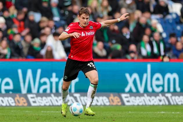 Max Christiansen Hannover 96 controls the ball, 2 Bundesliga, Hannover 96 vs SV Darmstadt 98, Heinz von Heiden Arena, November 23, 2024 in Hanover, Germany Photo by Marco Steinbrenner DeFodi Images Max Christiansen Hannover 96 controls the ball, 2 Bundesliga, Hannover 96 vs SV Darmstadt 98, Heinz von Heiden Arena, November 23, 2024 in Hanover, Germany Photo by Marco Steinbrenner DeFodi Images DFB DFL REGULATIONS PROHIBIT ANY USE OF PHOTOGRAPHS AS IMAGE SEQUENCES AND OR QUASI VIDEO Defodi 700 hannover darmstadt 20241123 134 Defodi-700 DFB DFL REGULATIONS PROHIBIT ANY USE OF PHOTOGRAPHS AS IMAGE SEQUENCES AND OR QUASI-VIDEO.