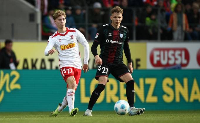 Kother - Hercher , 2.Bundesliga, Jahn Regensburg-1.FC Magdeburg , Fußball in den JahnStadion , Regensburg , Bayern, Deutschland . November 24, 2024 . Photo by: Davide Elias Ipa Photo Pressefoto DENL Copyright: xDavidexEliasx