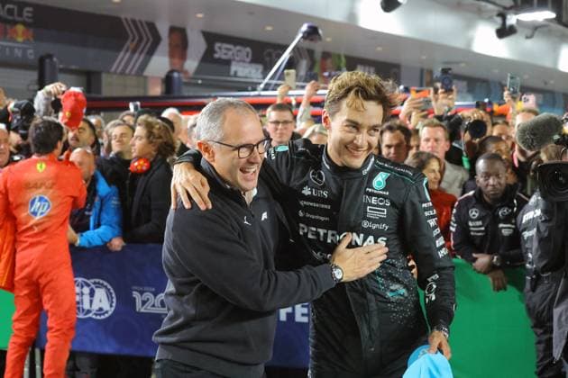 23 11 2024, Las Vegas Street Circuit, Las Vegas, FORMULA 1 HEINEKEN SILVER LAS VEGAS GRAND PRIX 2024 ,in the picture Formula 1 boss Stefano Domenicali congratulates George Russell GBR , Mercedes AMG Petronas Formula One Team to victory Photo by Hasan Bratic DeFodi Images Defodi