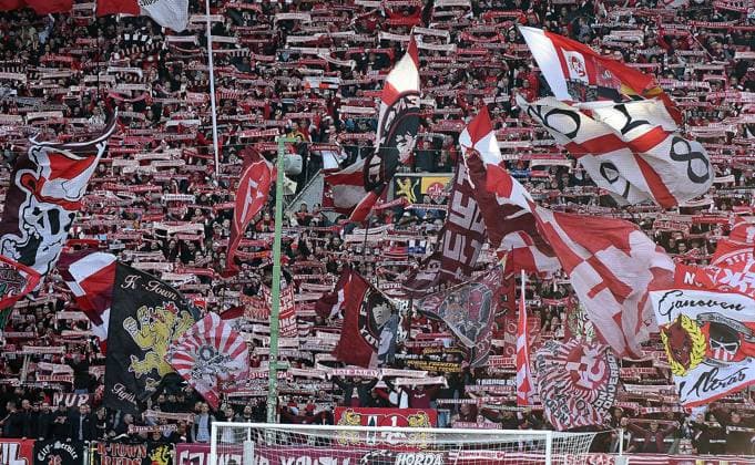 24 11 2024, xhbx, Soccer 2 Bundesliga, 1 FC Kaiserslautern Eintracht Braunschweig emspor, v l Fans, Scarves, Banner, Flag, Choreography from 1 FC Kaiserlautern DFL DFB REGULATIONS PROHIBIT ANY USE OF PHOTOGRAPHS as IMAGE SEQUENCES and or QUASI VIDEO Kaiserslautern