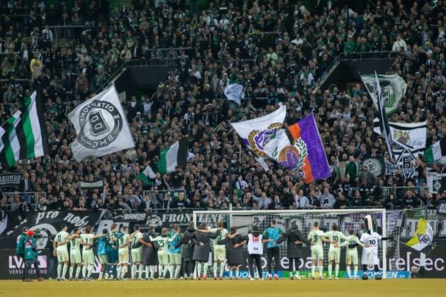 The players of Borussia Moenchengladbach celebrate after winning 2-0 during the Bundesliga match between Borussia Moenchengladbach and FC St Pauli 1910 at Stadium Borussia Park on November 24, 2024 in Moenchengladbach, Germany, Germany Photo by Mario Hommes DeFodi Images The players of Borussia Moenchengladbach celebrate after winning during the Bundesliga match between Borussia Mönchengladbach and FC St Pauli 1910 at Stadium in Borussia Park on November 24, 2024 in Mönchengladbach, Germany Photo by Mario Hommes DeFodi Images DFL regulations prohibit any use of photographs as image sequences and or quasi video Defodi 542 BMGFCP20241124 082 Defodi-542 DFL regulations prohibit any use of photographs as image sequences and or quasi-video.