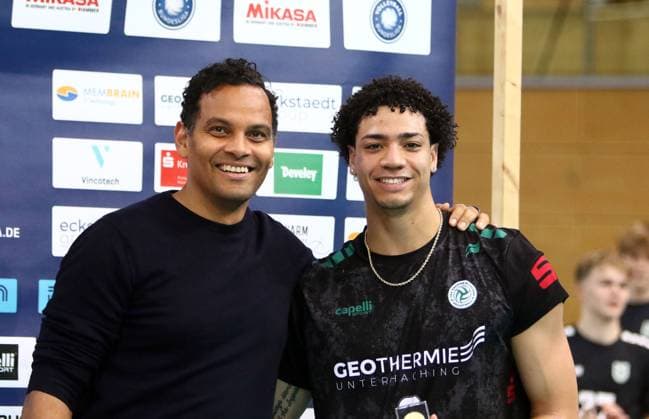 right MVP Maurice LEWIS FREGEAU Haching , He Volleyball, DVV Pokal Quarterfinal 2024 25, TSV Haching Muenchen vs VfB Friedrichshafen, Geothermie Arena, Unterhaching, 24 11 24, Copyright: