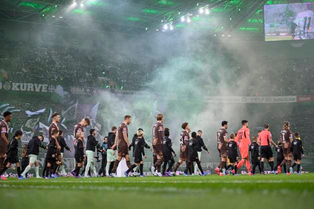 Sport Themen der Woche KW47 Feature, Einlauf der Teams in den Borussia-Park, Fussball 1. Bundesliga, 11. Spieltag, Borussia Moenchengladbach (MG) - FC St. Pauli 2:0, am 24.11.2024 in Moenchengladbach Deutschland. DFL regulations prohibit any use of photographs as image sequences and or quasi-video Â *** Feature, Entlauf der Teams in den Borussia Park, Fussball 1 Bundesliga, 11 Spieltag, Borussia Moenchengladbach MG FC St Pauli 2 0, am 24 11 2024 in Moenchengladbach Deutschland DFL regulations prohibit any use of photographs as image sequences and or quasi video Â