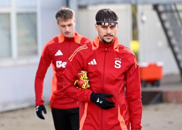 AC Sparta Praha forward Veljko Birmancevic attends a training session before the UEFA Champions League, round 5, match AC Sparta Praha vs Atletico Madrid, in Prague, Czech Republic, on November 25, 2024. (CTKxPhoto KaterinaxSulova) CTKPhotoP2024112503193  CTKPhotoP2024112503193