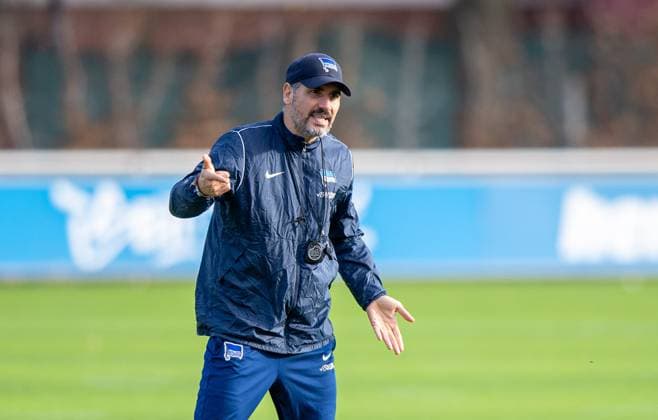 Football, Men, Season 2024 25, 2 Bundesliga, Hertha BSC, Training, Coach Cristian Fiel Hertha BSC , 25 11 2024, Copyright: xSebastianxRäppold MatthiasxKochx