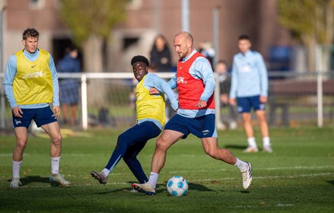 Football, Men, Season 2024 25, 2 Bundesliga, Hertha BSC, Training, f l Luca Schuler Hertha BSC , Boris Mamuzah Lum Hertha BSC , Toni Leistner Hertha BSC , 25 11 2024, Copyright: xSebastianxRäppold MatthiasxKochx
