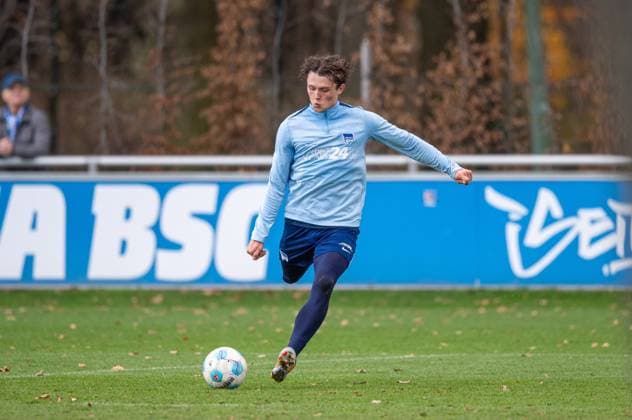 Soccer, Men, Season 2024 25, 2 Bundesliga, Hertha BSC, Training, Fabian Reese Hertha BSC , 25 11 2024, Copyright: xSebastianxRäppold MatthiasxKochx