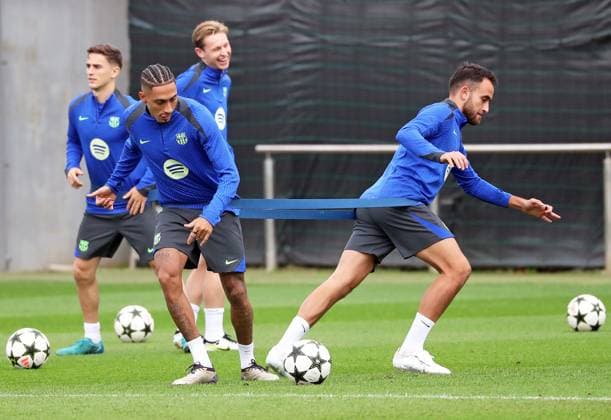 FC Barcelona, Barca Training Before Champions League Match Against Brest Raphinha Dias and Eric Garcia train with FC Barcelona at the Joan Gamper sports city in Barcelona, Spain, on November 25, 2024, before the Champions League match against Stade Brestois 29. Barcelona Spain  Copyright: xUrbanandsportx originalFilename:urbanandsport-fcbarcel241125_nppOq.jpg