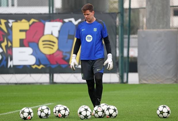 FC Barcelona, Barca Training Before Champions League Match Against Brest Wojciech Szczesny participates in FC Barcelona training at the Joan Gamper sports city, prior to the Champions League match against Stade Brestois 29, in Barcelona, Spain, on November 25, 2024. Barcelona Spain  Copyright: xUrbanandsportx originalFilename:urbanandsport-fcbarcel241125_npVbF.jpg
