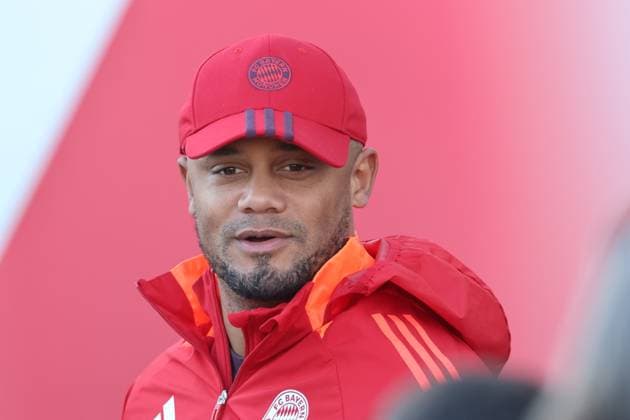 Coach Vincent Kompany, Portraet, Portrait, Football final training FC Bayern Munich before UEFA Champions League match against Paris Saint Germain 25 11 2024 Training ground, Säbenerstr PHOTO Mladen Lackovic LakoPress