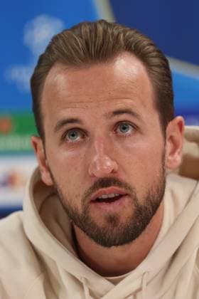 Munich, Germany, November 25, 2024 Football, Men, Season 2024 2025, FC Bayern Munich, Säbener Strasse, Training ground, International press conference, Champions League Harry Kane FC Bayern Munich head, Portrait at the press conference