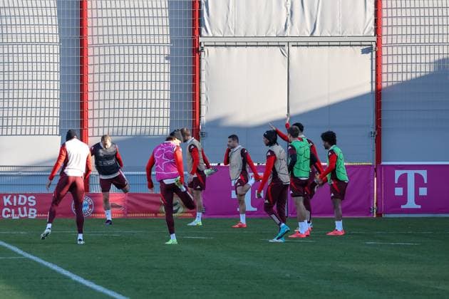 Harry Kane FC Bayern Muenchen, 09 at training with Leon Goretzka FC Bayern Muenchen, 08 and Michael Olise FC Bayern Muenchen 17 , with Raphael Guerreiro FC Bayern Muenchen, 22 and Serge Gnabry FC Bayern Muenchen, 07 and Leroy Sane FC Bayern Muenchen, 10 , Ger, Final training, FC Bayern Muenchen, Football, UEFA Champions League, Matchday 5, 2024 2025 season, 25 11 2024, Ger, Final training, FC Bayern Muenchen, Football, UEFA Champions League, Matchday 5, 2024 2025 season, 25 11 2024 Muenchen Copyright: xEibner-Pressefoto JennixMaulx EP_JML