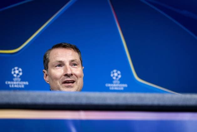 MANCHESTER - Coach Brian Priske of Feyenoord Rotterdam speaks to the press ahead of the UEFA Champions League match against Manchester City at the Etihad Stadium on Nov. 25 in Manchester, United Kingdom. ANP KOEN VAN WEEL xVIxANPxSportx xxANPxIVx 514278375 originalFilename: 514278375.jpg