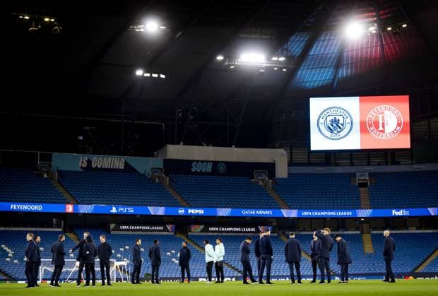 MANCHESTER - Players from Feyenoord Rotterdam check out the Etihad Stadium ahead of the UEFA Champions League match against Manchester City on Nov. 25 in Manchester, United Kingdom. ANP KOEN VAN WEEL xVIxANPxSportx xxANPxIVx 514279759 originalFilename: 514279759.jpg