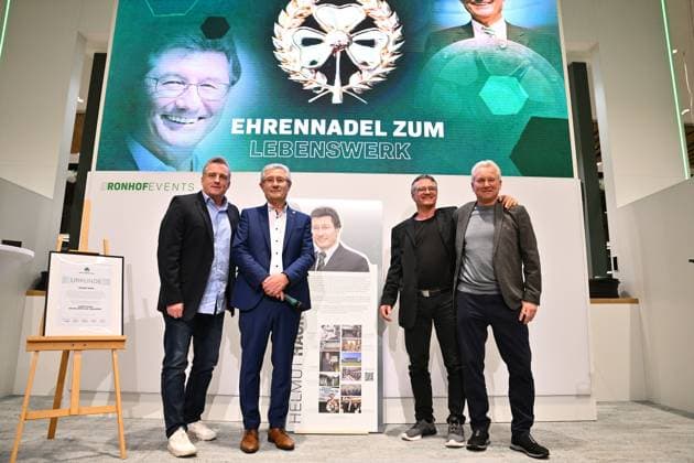25 11 2024 SpVgg Greuther Fürth Fuerth General Meeting 2024 xwoxzix Mike Büskens Helmut Hack Former President Managing Director SpVgg Greuther Fürth Eugen Hach Benno Möhlmann