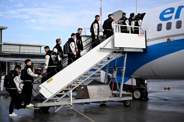 Sport Bilder des Tages Celtic v Club Brugge - UEFA Champions League Media Activities 26 11 2024 BRUGGE, BELGIUM - NOVEMBER 26 : players of Club Brugge pictured at the Ostend-Bruges airport before departure for the UEFA Champions League phase matchday 5 between Celtic and Club Brugge on November 26, 2024 in Brugge, Belgium, 26 11 2024 Brugge Belgium  Copyright: xPeterxDexVoechtx