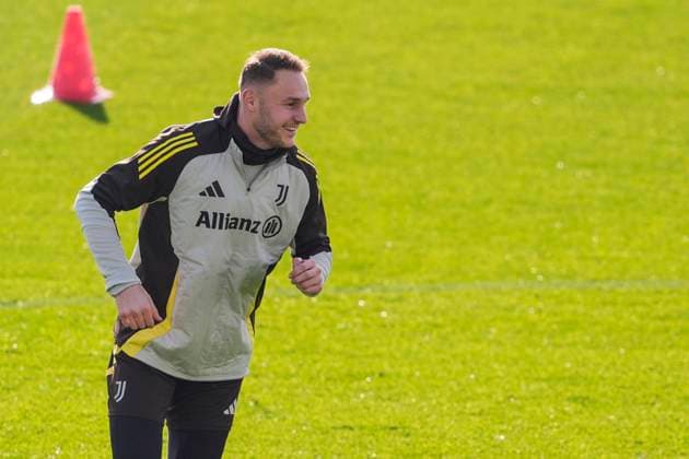 Juventus Teun Koopmeiners during training session at JTC Continassa in Turin on the eve of their League Phase, Matchday 5 of UEFA Champions League football match against Aston Villa - November 26, 2024. - Soccer .  Copyright: xFabioFerrari LaPressex