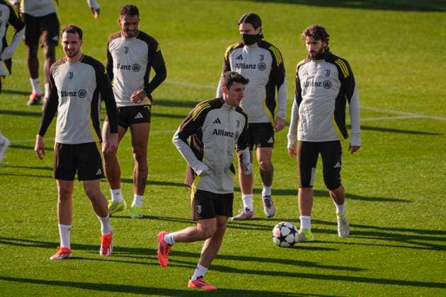 Juventus Federico Gatti, Juventus Danilo, Juventus Nicolo Fagioli, Juventus Manuel Locatelli, Juventus Manuel Locatelli during training session at JTC Continassa in Turin on the eve of their League Phase, Matchday 5 of UEFA Champions League football match against Aston Villa - November 26, 2024. - Soccer .  Copyright: xFabioFerrari LaPressex