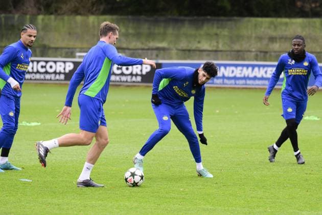 EINDHOVEN - Armando Obispo, Luuk de Jong, Ricardo Pepi, Johan Bakayoko of PSV during a training session ahead of tomorrow s Champions League match against Shachtar Donetsk. ANP OLAF KRAAK xVIxANPxSportx xxANPxIVx 514325142 originalFilename: 514325142.jpg