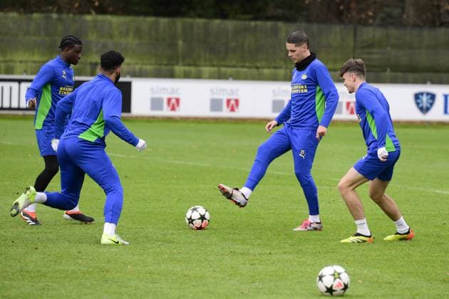 EINDHOVEN - Joey Veerman of PSV during a training session ahead of tomorrow s Champions League match against Shachtar Donetsk. ANP OLAF CRACK xVIxANPxSportx xxANPxIVx 514325158 originalFilename: 514325158.jpg