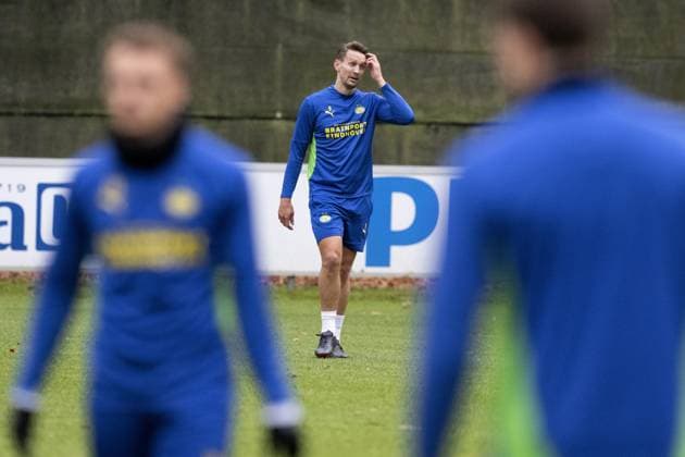 EINDHOVEN - PSV s Luuk de Jong during a training session ahead of tomorrow s Champions League match against Shachtar Donetsk. ANP OLAF KRAAK xVIxANPxSportx xxANPxIVx 514326179 originalFilename: 514326179.jpg