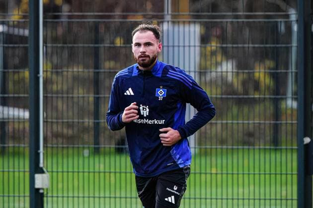 Valon Zumberi Hamburger SV, 37 GER, Training Hamburger SV, Football, 2 Bundesliga, Season 2024 2025, 26 11 2024 GER, Training Hamburger SV, Football, 2 Bundesliga, Season 2024 2025, 26 11 2024 Hamburg Copyright: xEibner-Pressefoto MarcelxvonxFehrnx EP_MFN