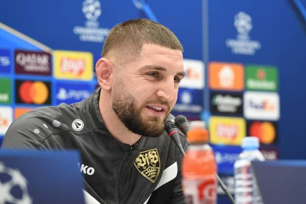 CRVENA ZVEZDA vs STUTTGART JEFF CHABOT Stuttgart football player at the press conference, PK, Pressekonferenz before the UEFA Champions League match against Crvena zvezda at the Rajko Mitic stadium, Belgrade 26.11.2024. Nebojsa Parausic MN press Photo Football, Champions League, Red Star, Stuttgart Belgrade Stadion Rajko Mitic Serbia Copyright: xNebojsaxParausicx xMNxPressx