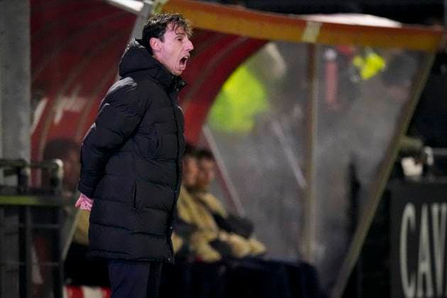 2024-11-26 AZ U19 v Manchester United, ManU U19 - UEFA Youth League 2024 25 WIJDEWORMER, NETHERLANDS - NOVEMBER 26: Head Coach Michael van Zijtveld of AZ U19 gestures during the UEFA Youth League 2024 25 match between AZ U19 and Manchester United U19 at AFAS Trainingscomplex on November 26, 2024 in Wijdewormer, Netherlands. Wijdewormer AFAS Trainingscomplex Netherlands Content not available for redistribution in The Netherlands directly or indirectly through any third parties. Copyright: xEdxvanxdexPolx