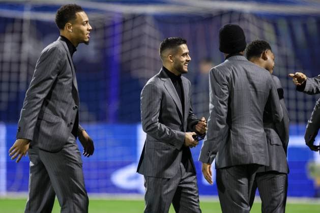 UEFA Chapmions League: Borussia Dortmund press Yan Couto of Borussia Dortmund inspects the pitch at Maksimir Stadium in Zagreb, Croatia, on November 26, 2024.  IgorxKralj PIXSELL