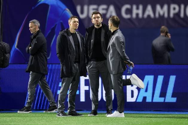 UEFA Chapmions League: Borussia Dortmund press Players of Borussia Dortmund inspects the pitch at Maksimir Stadium in Zagreb, Croatia, on November 26, 2024.  IgorxKralj PIXSELL