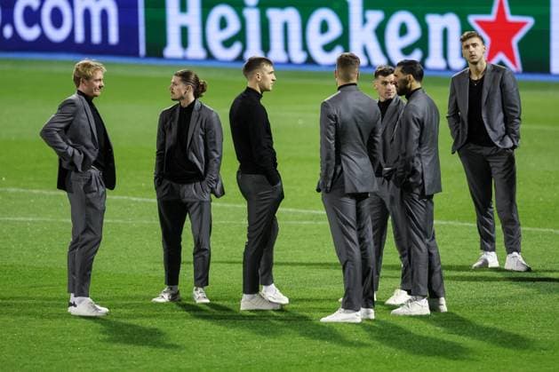 UEFA Chapmions League: Borussia Dortmund press Players of Borussia Dortmund inspects the pitch at Maksimir Stadium in Zagreb, Croatia, on November 26, 2024.  IgorxKralj PIXSELL
