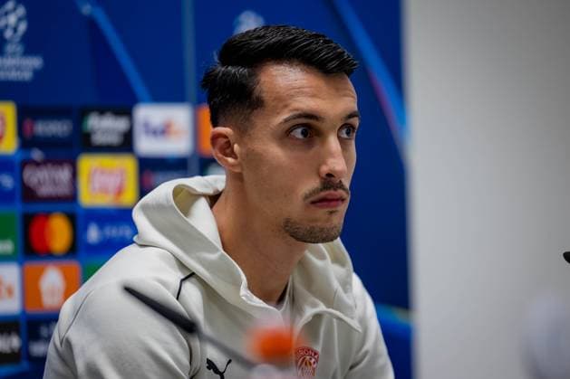SOCCER - UEFA CL, Sturm vs Girona KLAGENFURT,AUSTRIA,26.NOV.24 - SOCCER - UEFA Champions League, SK Sturm Graz vs Girona FC, preview, press conference, PK, Pressekonferenz Girona. Image shows Bojan Miovski (Girona).  GEPAxpictures xMatthiasxTrinkl