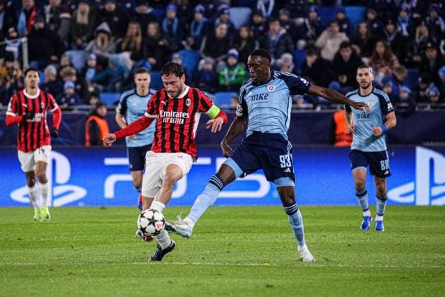 BRATYSLAWA 26.11.2024 LIGA MISTRZOW FAZA GRUPOWA SEZON 2024 2025 SLOVAN BRATYSLAWA - AC MILAN, BRATISLAVA CHAMPIONS LEAGUE LEAGUE PHASE SEASON 24 25 MATCH: SLOVAN BRATISLAVA - AC MILAN NZ DAVIDE CALABRIA IDJESSI METSOKO FOT. JACEK STANISLAWEK 400mm.pl NEWSPIX.PL --- newspix.pl 