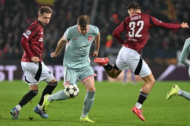 (L-R) Mathias Ross Jensen of Sparta, Alexander Sorloth of Atletico and Matej Rynes of Sparta in action during the football Champions League 5th round match Sparta Praha vs Atletico Madrid in Prague, Czech Republic, November 26, 2024. (CTKxPhoto MichaelaxRihova) CTKPhotoP2024112607270  CTKPhotoP2024112607270