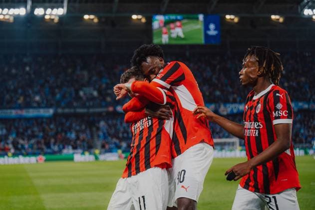 SOCCER - UEFA CL, Slovan vs Milan BRATISLAVA,SLOVAKIA,26.NOV.24 - SOCCER - UEFA Champions League, Slovan Bratislava vs AC Milan. Image shows the rejoicing of Christian Pulisic, Tammy Abraham and Samuel Chukwueze (Milan).  GEPAxpictures xAlexanderxSolc