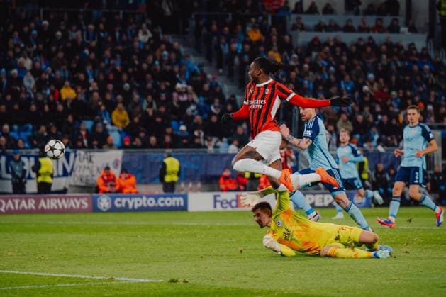 SOCCER - UEFA CL, Slovan vs Milan BRATISLAVA,SLOVAKIA,26.NOV.24 - SOCCER - UEFA Champions League, Slovan Bratislava vs AC Milan. Image shows Rafael Leao (Milan).  GEPAxpictures xAlexanderxSolc