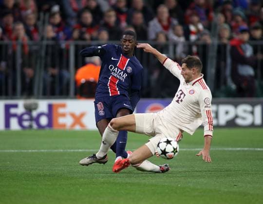 Munich, Germany, 26 November 2024 Football, Men, Champions League, Season 2024 2025, FC Bayern München FC Paris Saint Germain, Allianz Arena, Matchday 5 Ousmane Dembele FC Paris Saint Germain left with Leon Goretzka FC Bayern München right in a duel, clarify, straddle