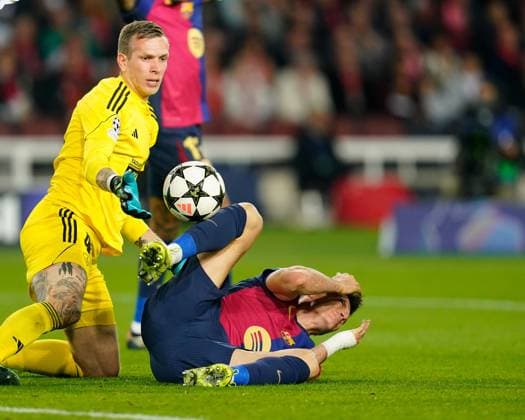 Robert Lewandowski of FC Barcelona, Barca penalty FC Barcelona v Stade Brestois, UEFA Champions League match, date 5. Football, Lluis Companys Stadium, Barcelona, Spain - 26 Nov 2024 Editorial use only  Copyright: xBaguxBlanco Pressinphoto Shutterstockx 14945346h