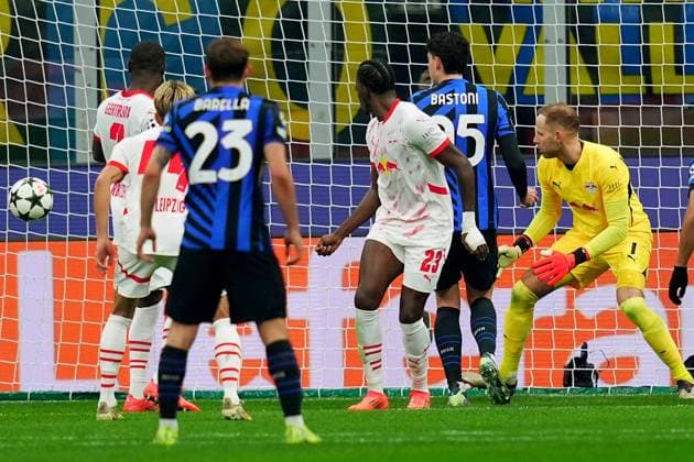 Leipzig s Castello Lukeba own goal 0-1 during the Uefa Champions League soccer match between Inter and Leipzig at the San Siro Stadium in Milan, north Italy - Tuesday , November 26 , 2024. - Soccer .  Copyright: xSpada LaPressex