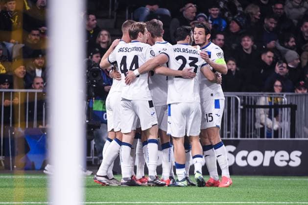 BERN, SWITZERLAND NOVEMBER 26 Mateo Retegui of Atalanta celebrates his goal with team during the UEFA Champions League 2024 25 League Phase MD5 match between BSC Young Boys and Atalanta BC at Stadion Wankdorf on November 26, 2024 in Bern, Switzerland Bern Stadion Wankdorf Bern Switzerland Copyright: xJustPictures.ch ManuelxWinterbergerx jp-en-EuSpIm-JP4_MAN_YB_Atalanta_26Nov2024_BE_01198