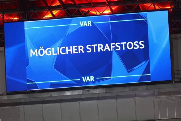 VAR use Possible penalty for Bayer Leverkusen Bayer 04 Leverkusen vs FC Salzburg, Football, UEFA Champions League, Matchday 5, 26 11 2024 Photo kolbert press Ant Palmer BayArena NRW Germany Copyright: xkolbert-press AntxPalmerx