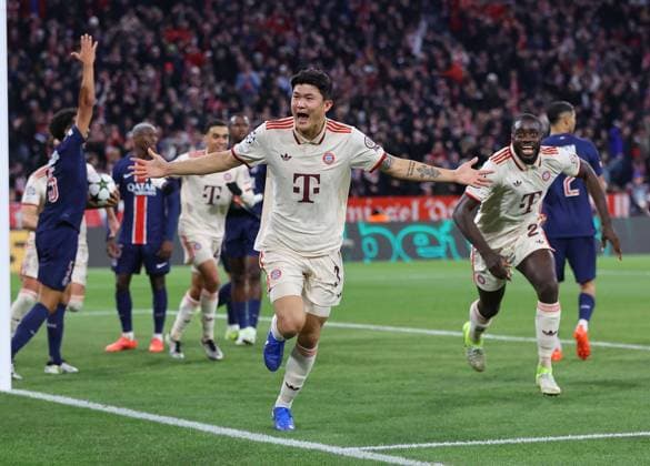 Kim Min-Jae of Bayern Munich celebrates scoring the opening goal Bayern Munich v Paris Saint-Germain, UEFA Champions League, Group Stage, Football, Allianz Arena, Munich, Germany - 26 Nov 2024 EDITORIAL USE ONLY No use with unauthorised audio, video, data, fixture lists, club league logos or live services. Online in-match use limited to 120 images, no video emulation. No use in betting, games or single club league player publications. Copyright: xMichaelxZemanek Shutterstockx 14940166u