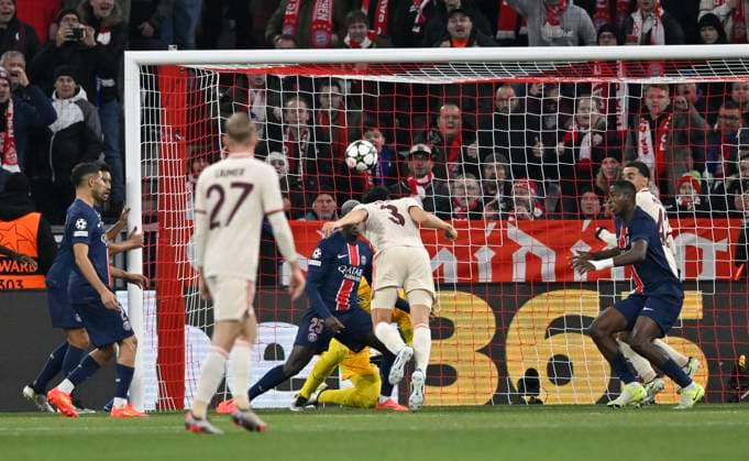 GOAL to 1 0 Min jae Kim FC Bayern Muenchen FCB 03 Goal Shot Action Goal Chance Header FC Bayern Muenchen FCB vs Paris Saint Germain PSG Matchday 5 26 11 2024 DFL REGULATIONS PROHIBIT ANY USE OF PHOTOGRAPHS AS IMAGE SEQUENCES AND OR QUASI VIDEO FC Bayern Muenchen FCB vs Paris Saint Germain PSG