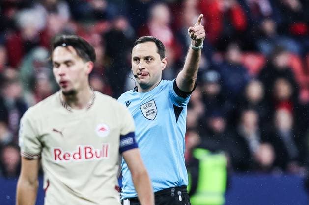 Sport, Football, UEFA Champions League Season 2024 2025 League Phase 5 Matchday Bayer 04 Leverkusen FC Salzburg 26 11 2024, BayArena Mykola Balakin Referee Leverkusen BayArena North Rhine-Westphalia Germany