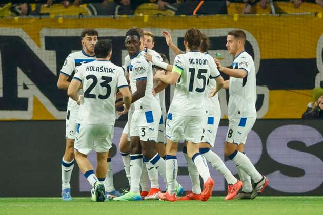Goal celebration Atalanta Bergamo at 1 2 by Charles De Ketelaere Atalanta Bergamo, 17 , Soccer, UEFA Champions League, Matchday 5, 2024 2025, Young Boys Bern vs Atalanta Bergamo, 26 11 2024, Stadion Wankdorf, Bern, Switzerland Bern Stadion Wankdorf Canton Bern Switzerland Copyright: xGrantxHubbsx